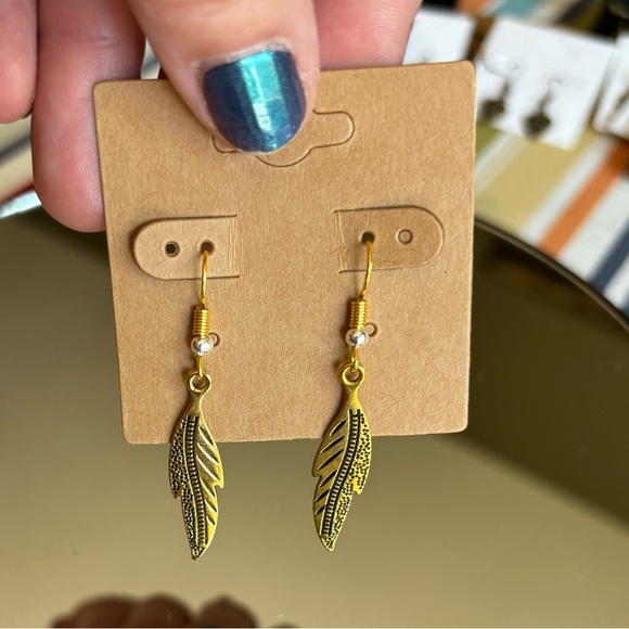 Handmade by me 🦋 Earrings - Picture 4 of 4